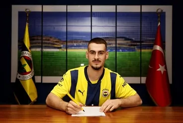 Fenerbahçe'de sürpriz ayrılık ihtimali! Devre arasında gelmişti