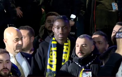 "Fenerbahçe'nin Yeni Transferi Cherif, İstanbul'a Adım Adım Yaklaşıyor!"