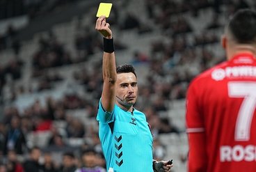 "Fenerbahçe'nin Zirve Hedefi: Kritik Kocaelispor Karşılaşması"