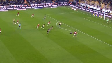 "Oğulcan Ülgün'ün Fair-Play Hareketi Kadıköy'ü Ayaklandırdı: Trendyol Süper Lig'de Anlamlı Anlar"