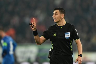 "Süper Lig'in 25. Haftasında Düdük Çalacak Hakemler Açıklandı: Sahaya Kimler Çıkacak?"